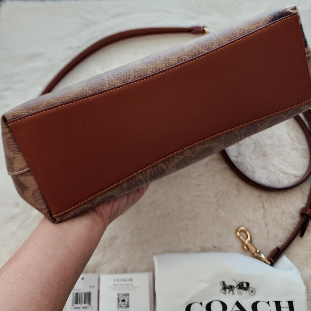 ❤️Coach Signature Floral Shoulder Bag in Brown and Pink - Picture 3 of 10